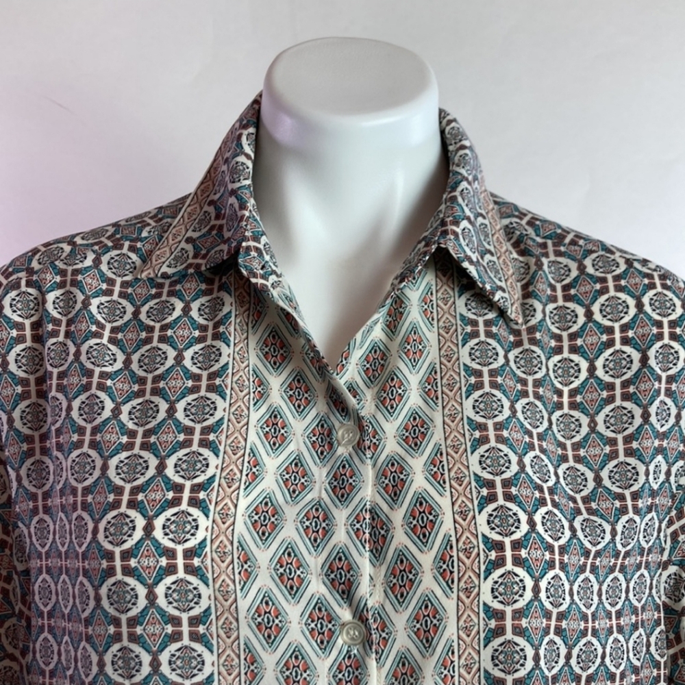 Max Studio Geometric Print Button Down Top - image 3